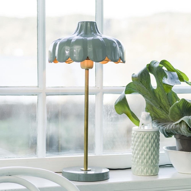 Delikatna lampa stołowa kwiat Wells zielona 50cm aranżacja